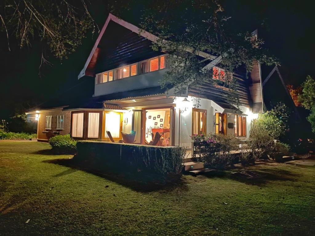 فيلا Cajueiro House Campos do Jordão المظهر الخارجي الصورة